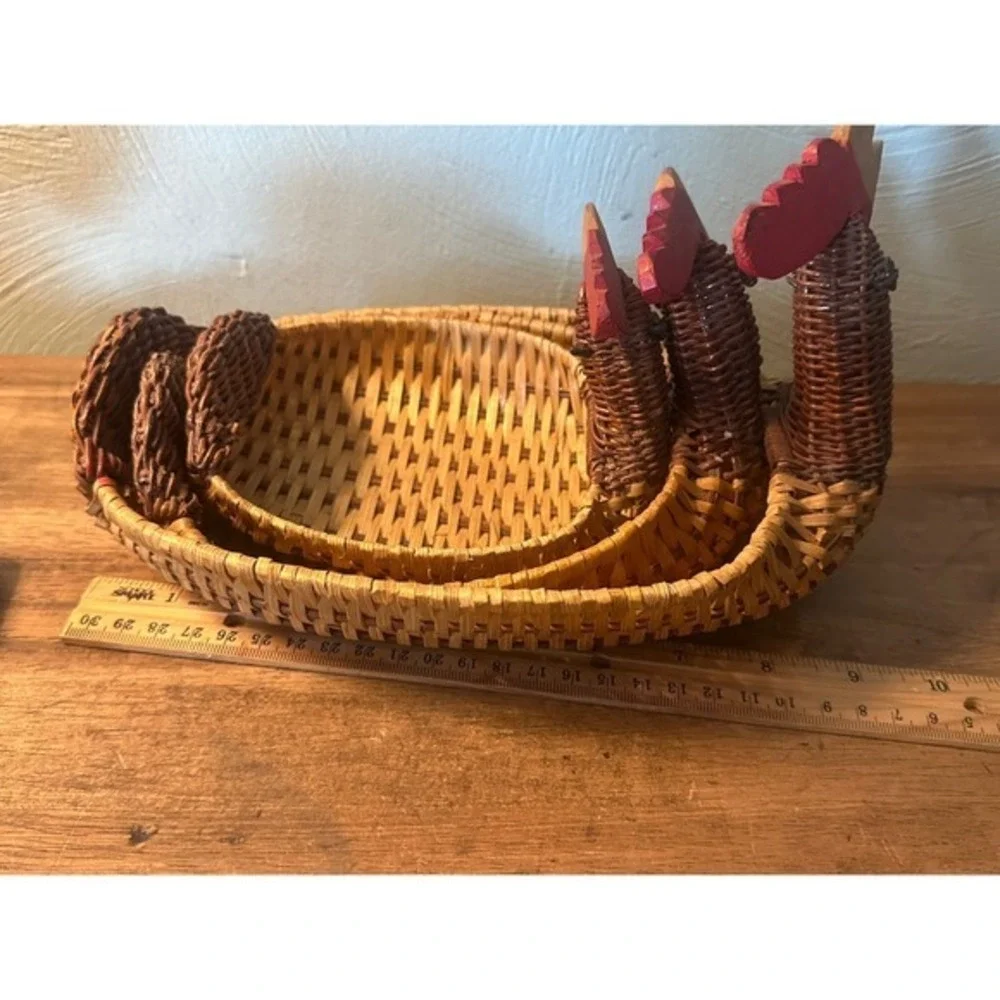 Cottage Core Nesting Rooster Baskets,‎ Vintage
